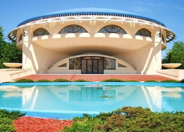 Obras de Frank Lloyd Wright: Annunciation Greek Orthodox Church