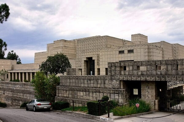 Obras de Frank Lloyd Wright: Ennis House (entrada)