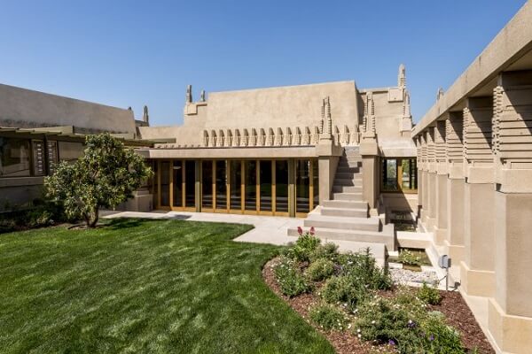 Obras de Frank Lloyd Wright: Hollyhock House (jardim)