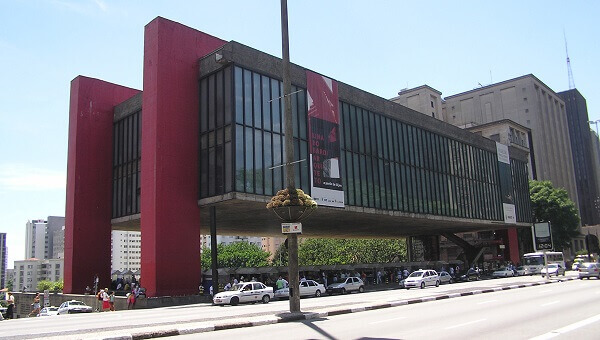 MASP: Fachada de vidro