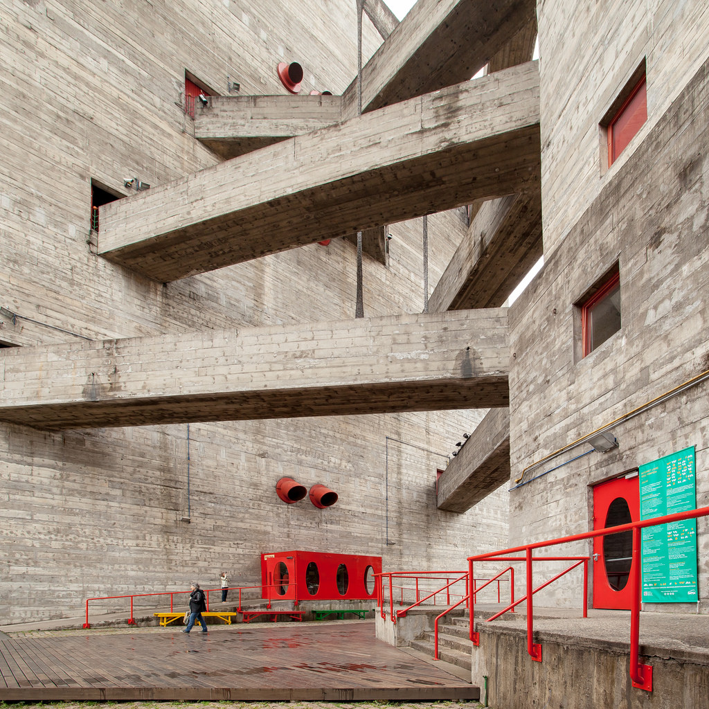 arquitetura-moderna-brasileira-lina-bo-bardi-sesc-pompeia