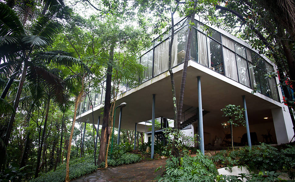 cinco-pontos-da-arquitetura-moderna-casa-de-vidro