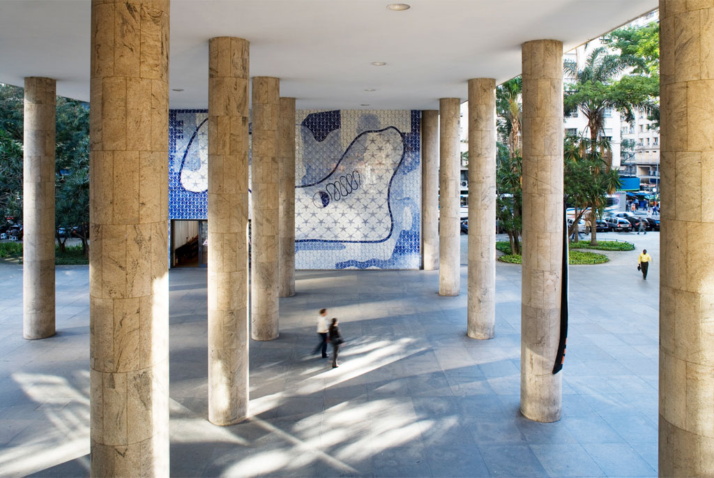 cinco-pontos-da-arquitetura-moderna-de-le-corbusier-palacio-capanema-pilotis