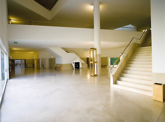 alvaro-siza-faculdade-de-ciencias-da-comunicacao