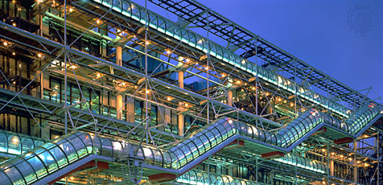 richard-rogers-centro-pompidou-noite