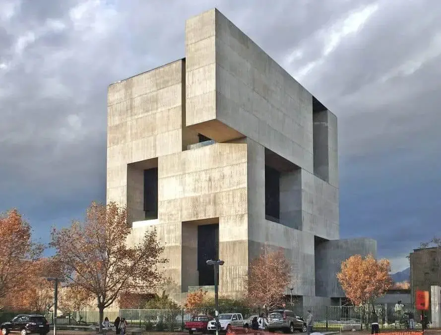 Alejandro Aravena: Centro de Inovação - fachada