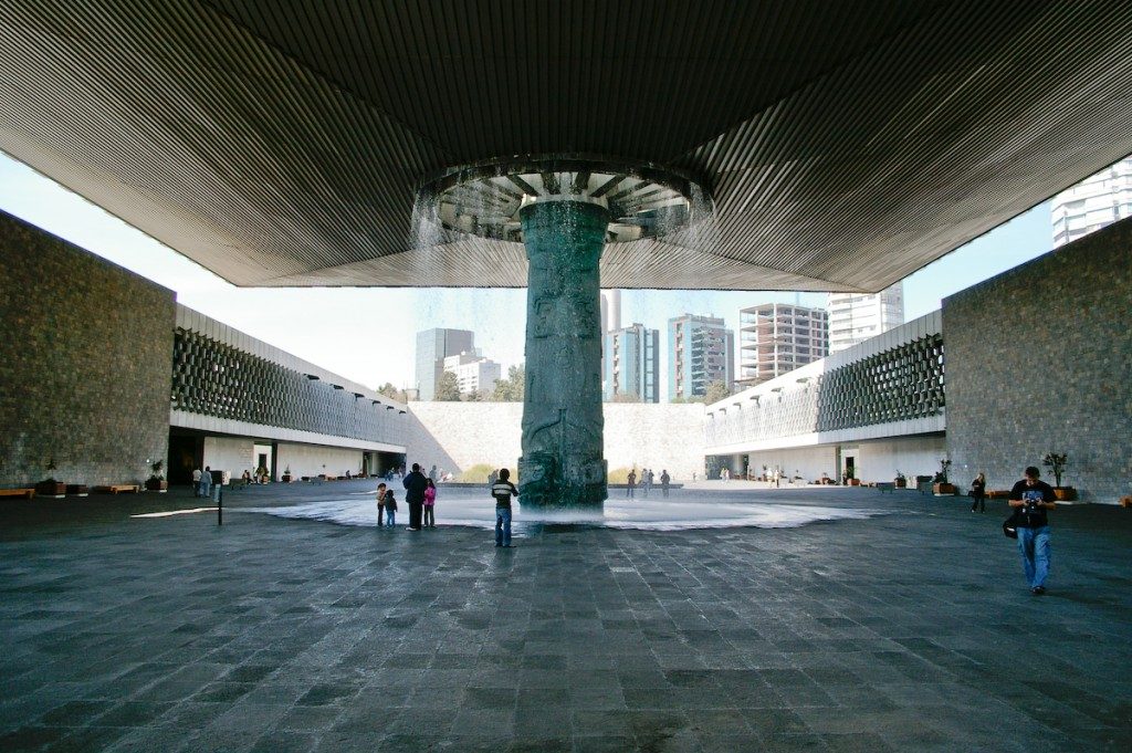 arquitetura-mexicana-ramirez-vazquez-museu-antropologia-guarda-chuva