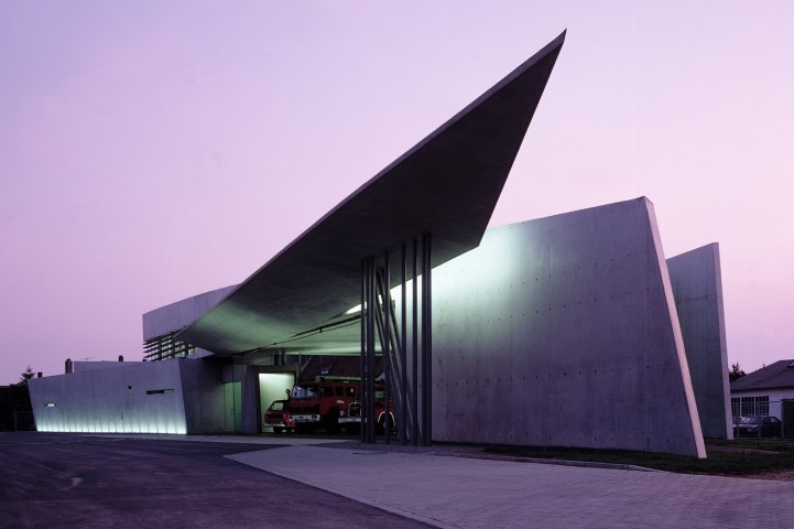 patrik-schumacher-vitra-fire-station