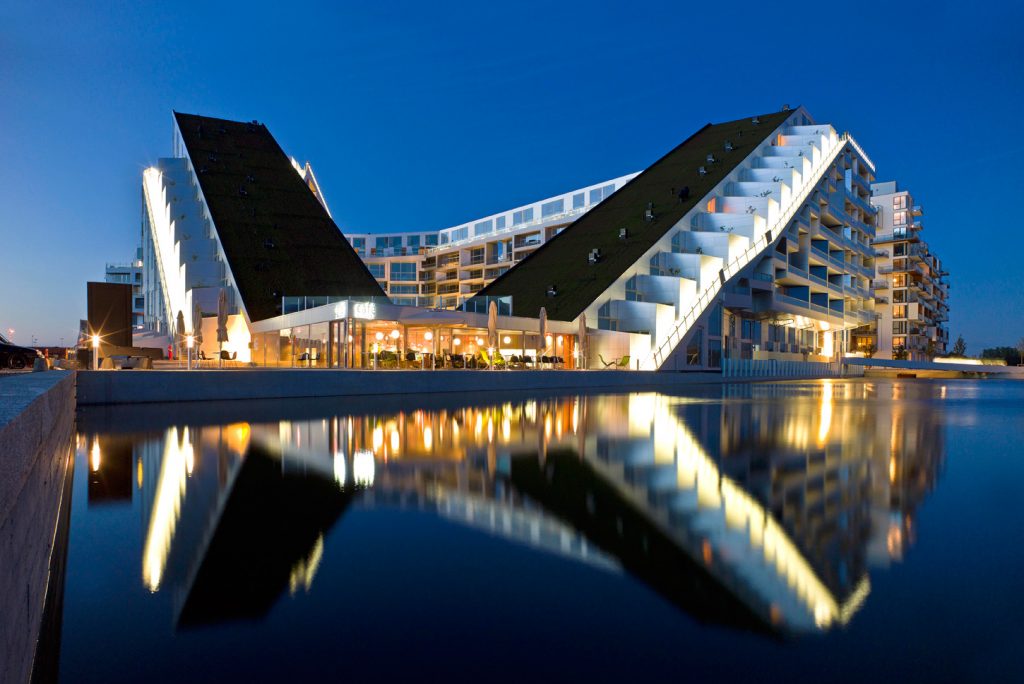 bjarke-ingels-8-house-noite