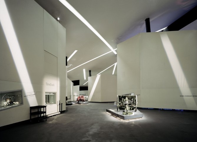 Daniel Libeskind: Imperial War Museum - Interior