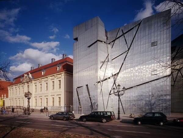 Daniel Libeskind: Museu Judaico de Berlim - fachada