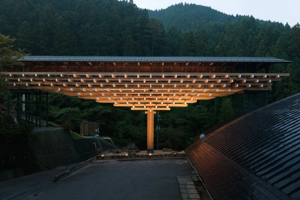 kengo-kuma-yusuhara-wooden-bridge-museum