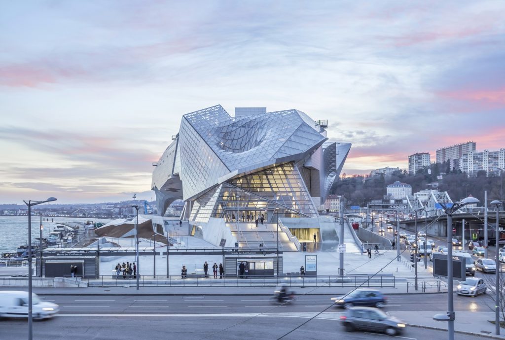 desconstrutivismo-na-arquitetura-musee-des-confluences