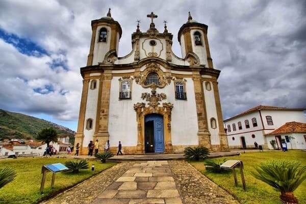 Arquitetura barroca: Igreja do Carmo