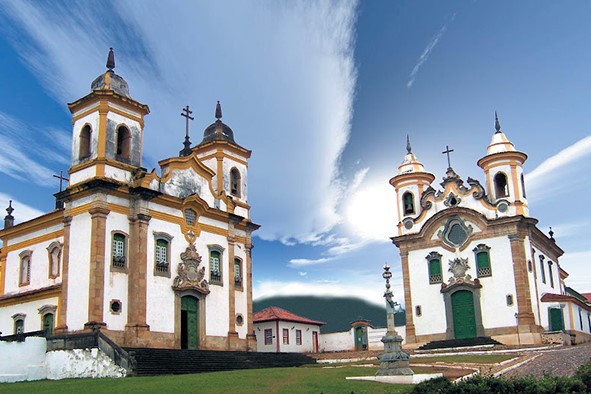 Arquitetura barroca: Igrejas de São Francisco de Assis e Nossa Senhora do Carmo em Mariana