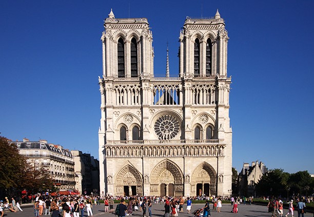 arquitetura-gotica-fachada-notre-dame