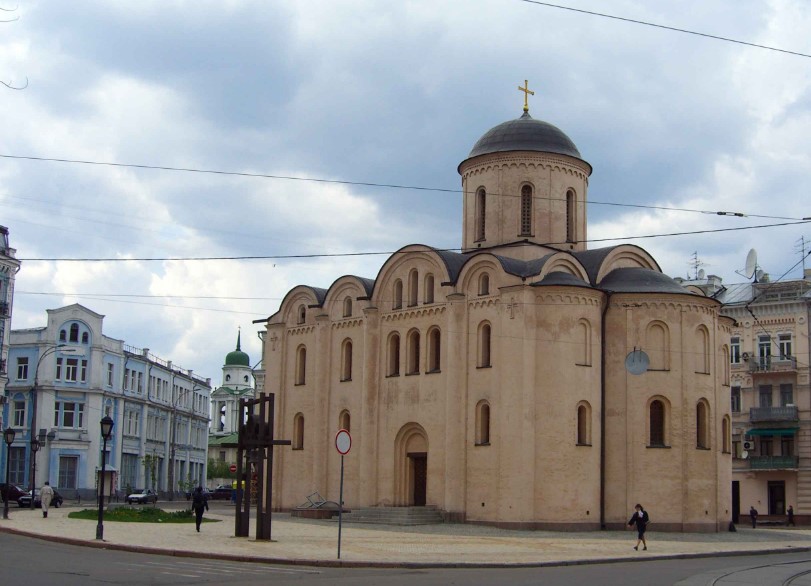 arquitetura-russa-igreja-desiatinaia