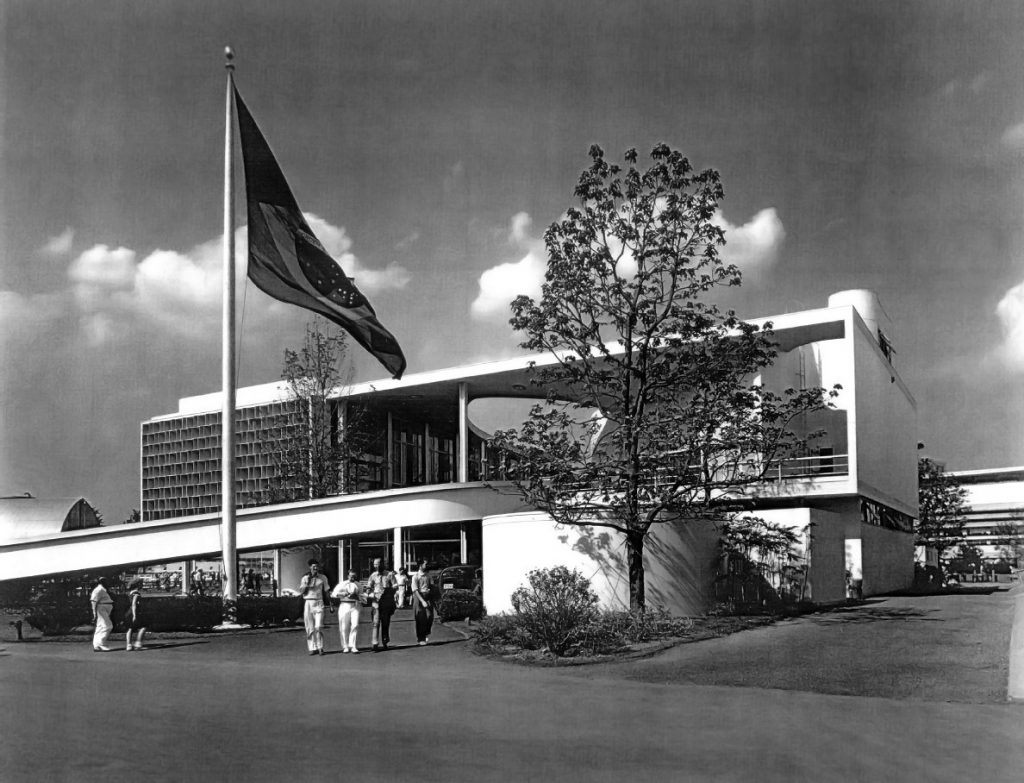 arquitetura-moderna-pavilhao-Brasil-na-Feira-Mundial