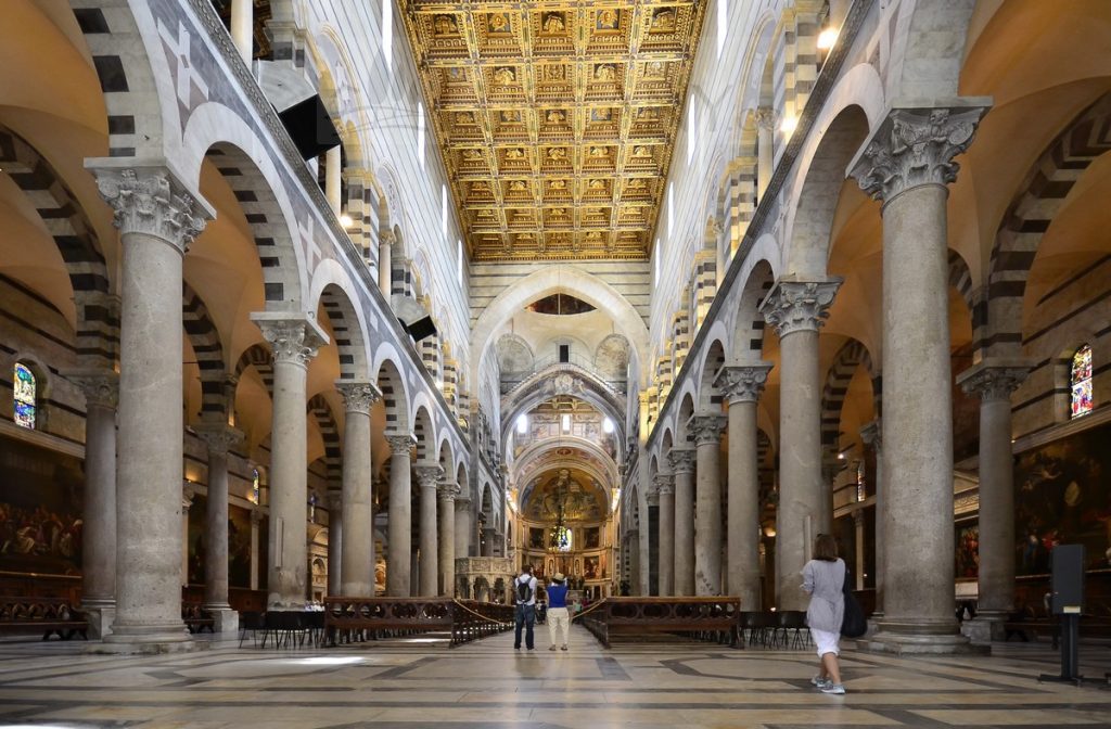 arquitetura-medieval-Catedral-de-Santa-Maria-Duomo-di-Pisa