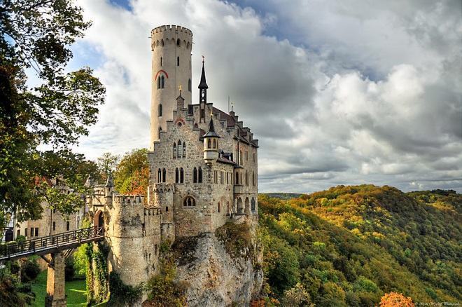 arquitetura-medieval-castelo-de-lichtenstein