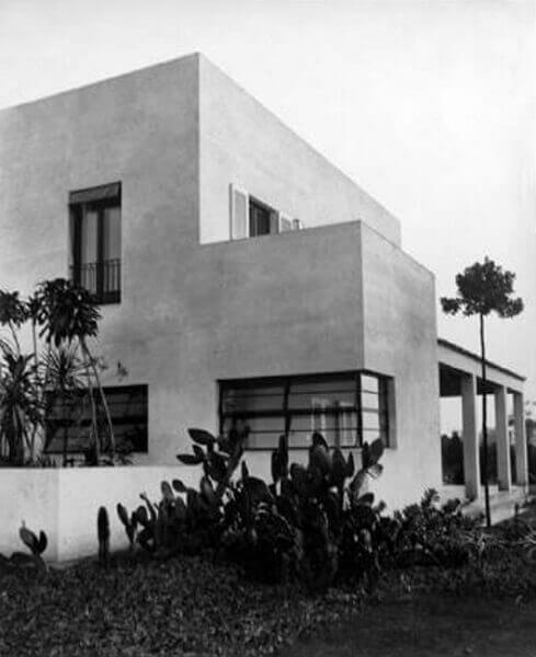 Casa Modernista: Lateral