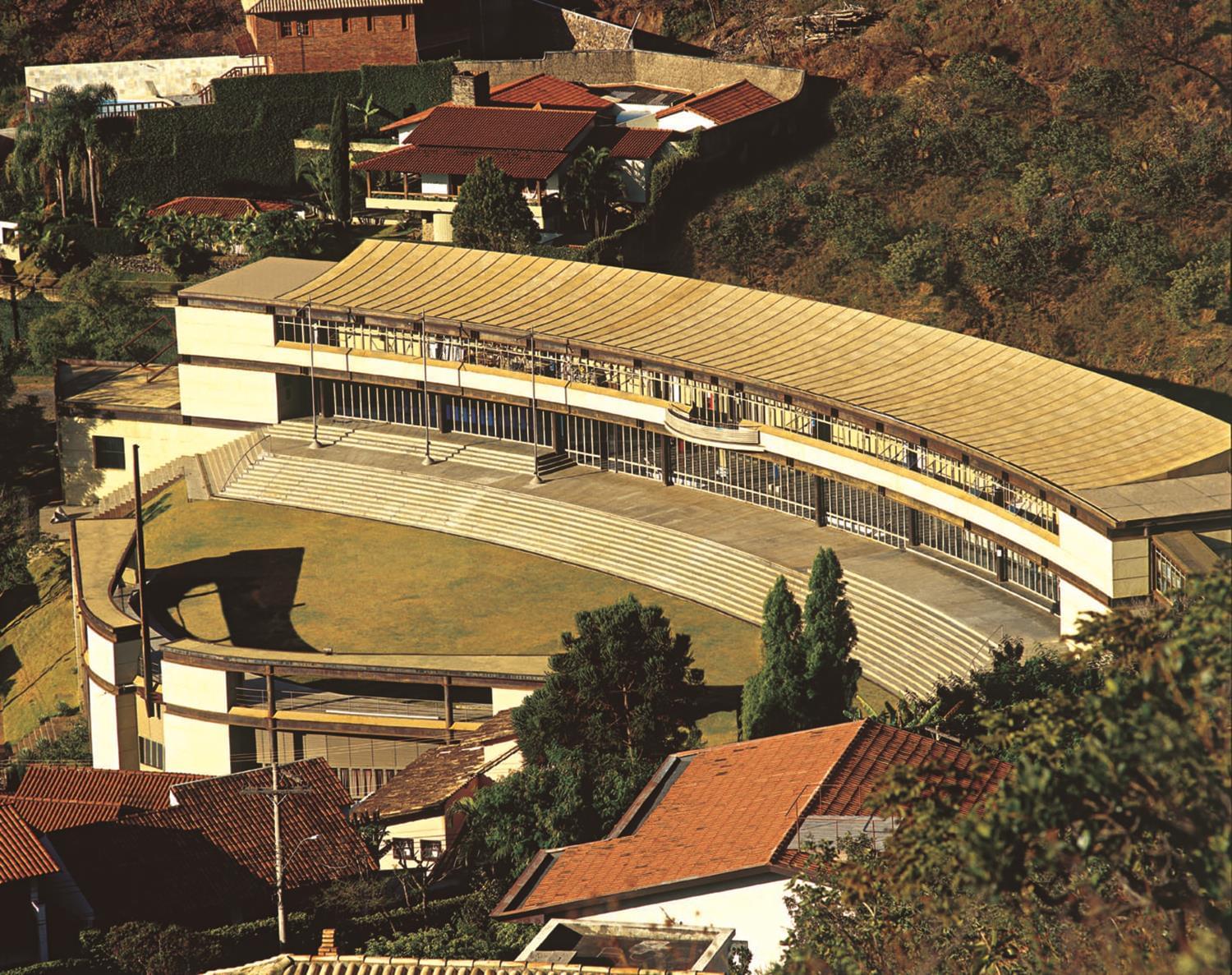 Gustavo Penna: Escola Guignard (vista aérea)