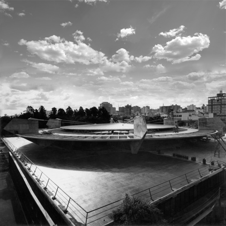 Arquitetura Brutalista: Clube Paulistano 