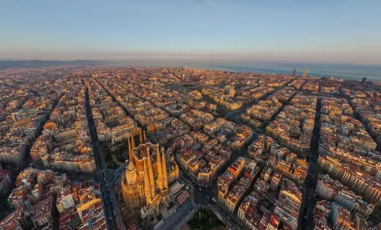 Áreas da arquitetura: planejamento urbano (Barcelona)