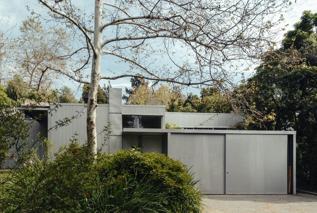 Richard Neutra: Beard House