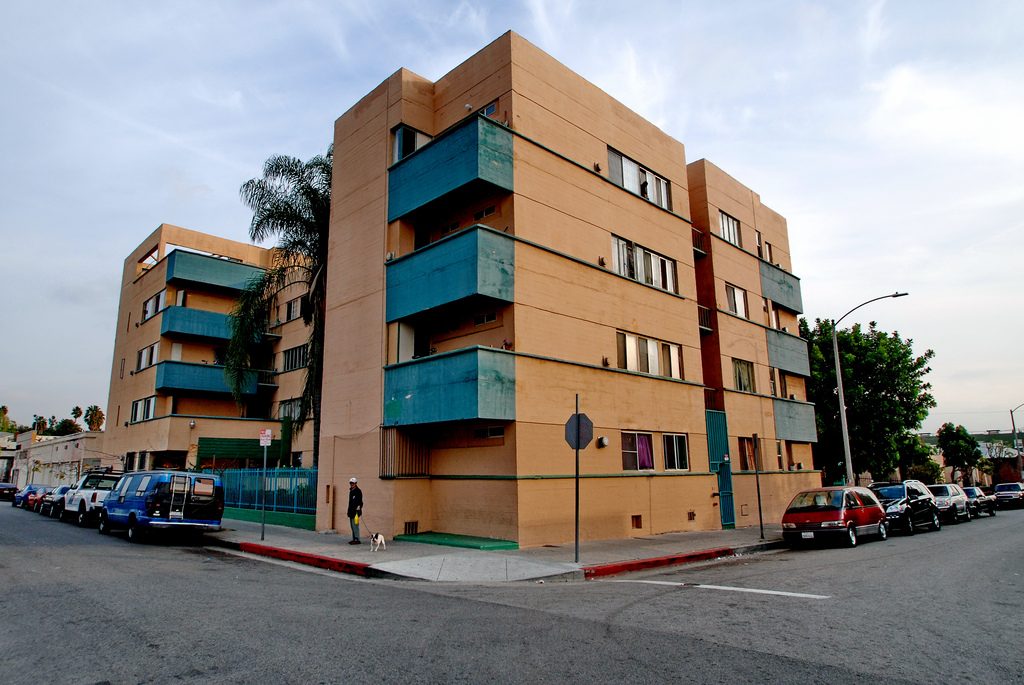 Richard Neutra: Jardinette Apartments