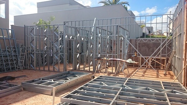 Steel Frame: canteiro de obra