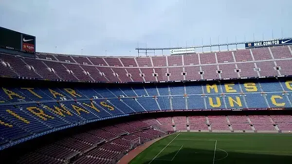 Maior estádio do mundo: Estádio Camp Nou - Arquibancada