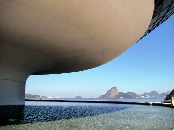 Museu de Arte Contemporânea de Niterói: Espelho D'água