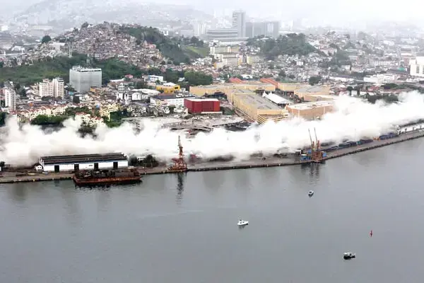 Museu do Amanhã: demolição da perimetral