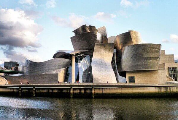 Grandes projetos arquitetônicos: Museu Guggenheim de Bilbao