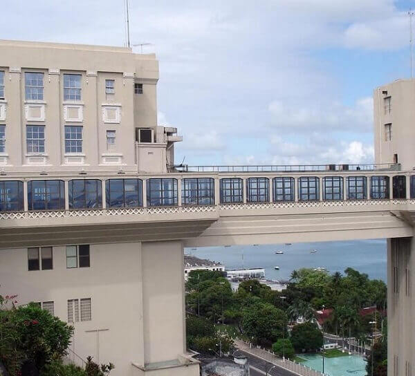 Elevador Lacerda: passarela