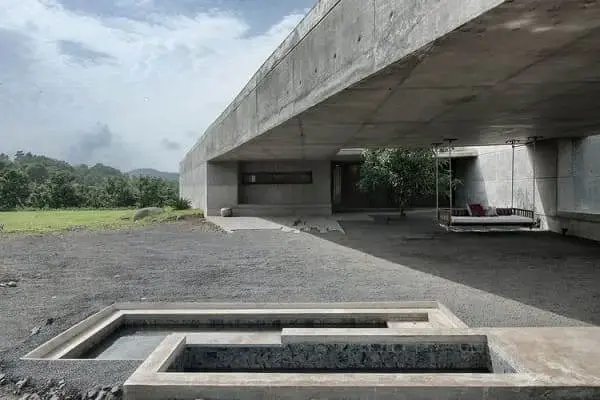 Casas mais extraordinárias do mundo: A casa na Rocha Líquida - fachada