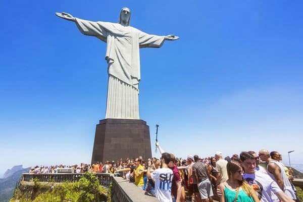 Sete maravilhas do mundo: Cristo Redentor - turistas