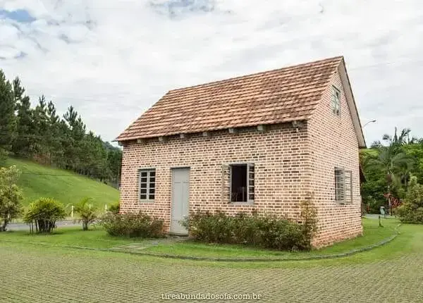 Casas antigas: casa com arquitetura colonial Alemã na cidade de Pomerode, Santa Catarina (foto: Tire a Bunda do Sofá)