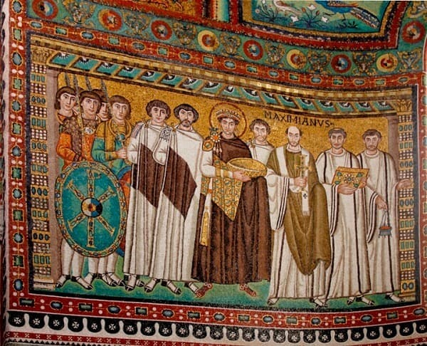 Mosaico bizantino: Justiniano e Teodora em San Vitale de Ravenna