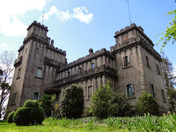 Castelos medievais no Brasil: Castelo de Pedras Altas. Fonte: Jornal Minuano