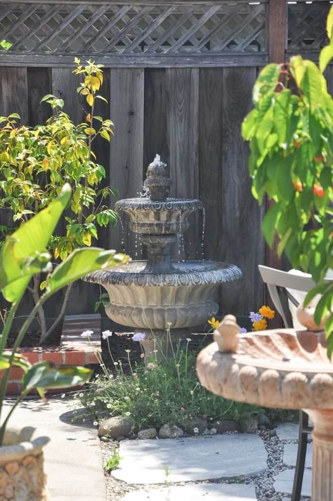 O chafariz para jardim muda completamente o cenário externo