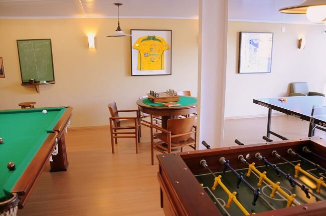 Decore a sala de jogos com quadros com camiseta de futebol