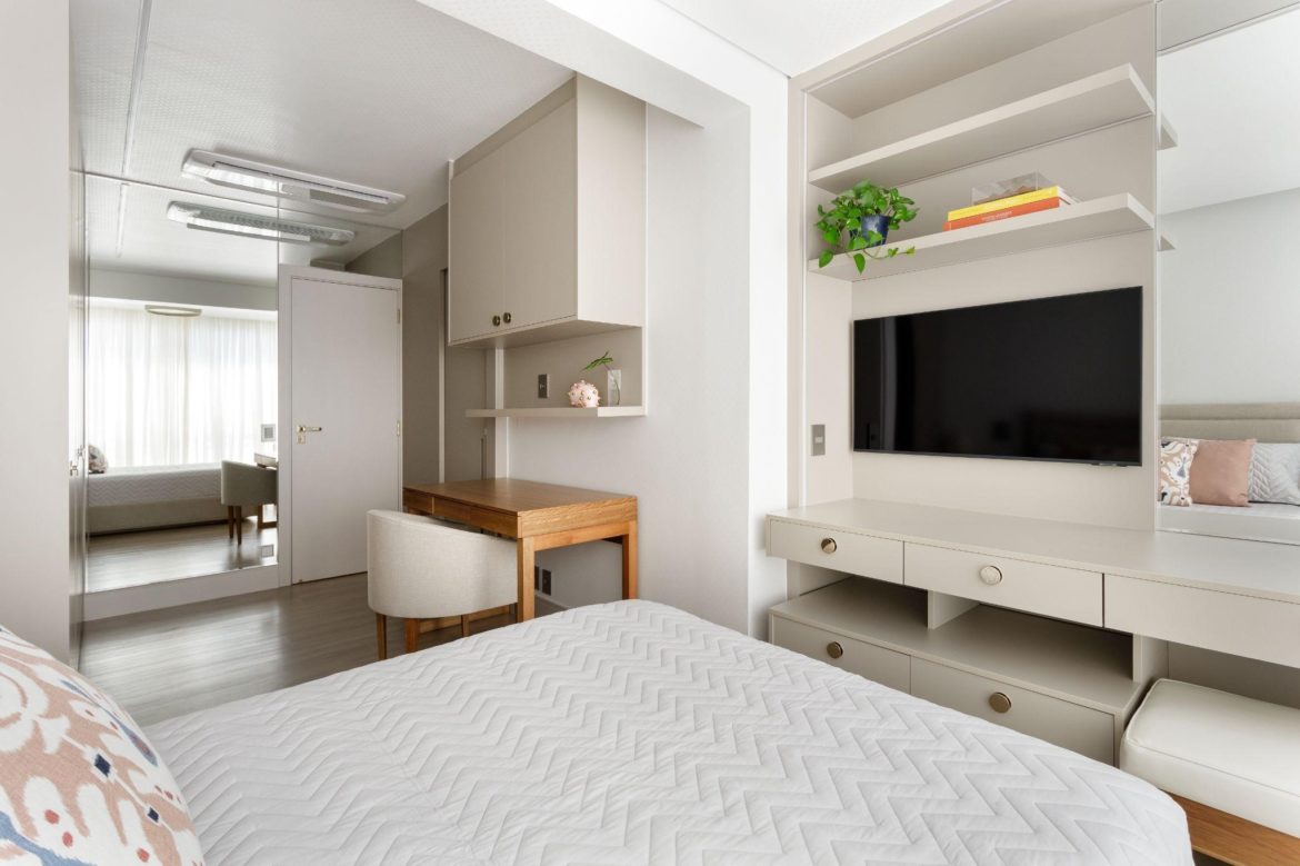 materia stal arquitetura 6 Projeto: STAL Arquitetura | Quarto da filha com penteadeira e espaço para estudo
