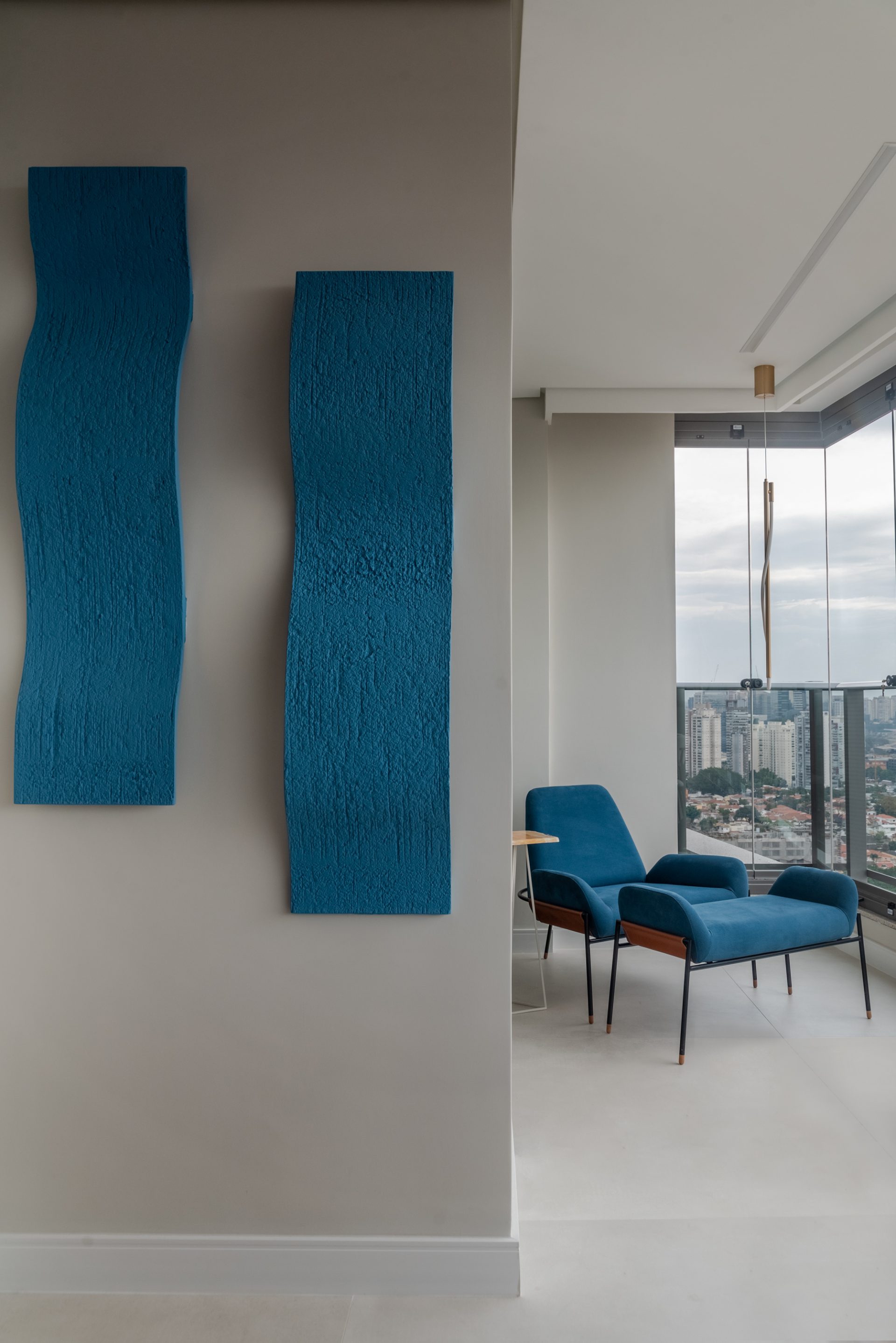 Seis maneiras estilosas de incluir o azul nos projetos residenciais ...
