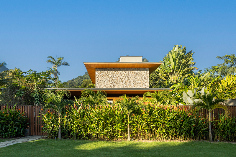 Projeto: Pitta Arquitetura| Residência MMB, casa de 250 m² em Itamambuca, Ubatuba