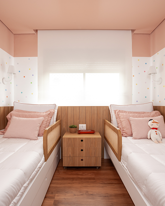 Projeto: Thais Monfré Arquitetura| O quarto das filhas foi todo pensado especialmente para elas, com uma decoração lúdica e delicada. 