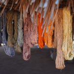 Projeto Xingu: Exposição no Museu A CASA destaca a união entre saberes indígenas e design contemporâneo