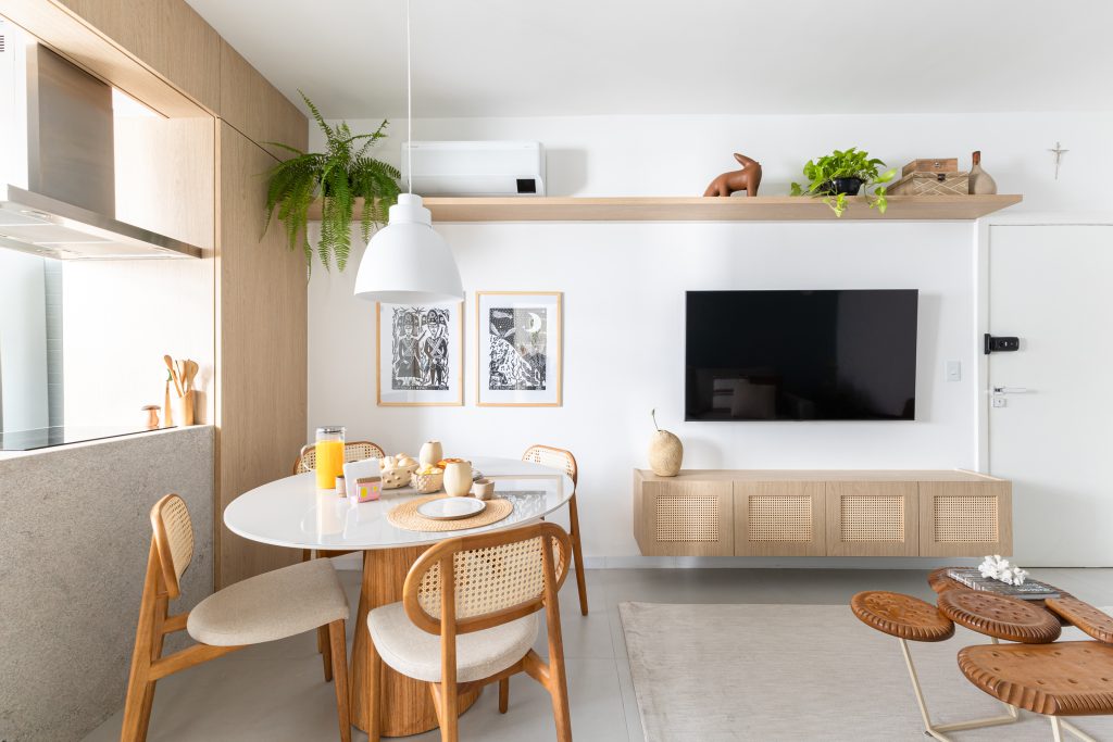Projeto: Bima Arquitetura | Apartamento de 65m² totalmente reformado e reinventado para valorizar cada espaço.