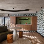Estúdio da Costureira – Sergio Facundes costura afetos, arquitetura e reconexões em sua estreia na CASACOR Brasília
